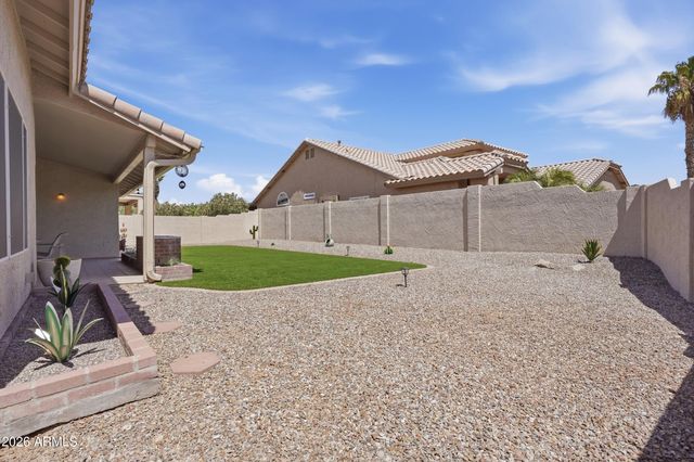8306 W TONTO Lane, Peoria, AZ 85382