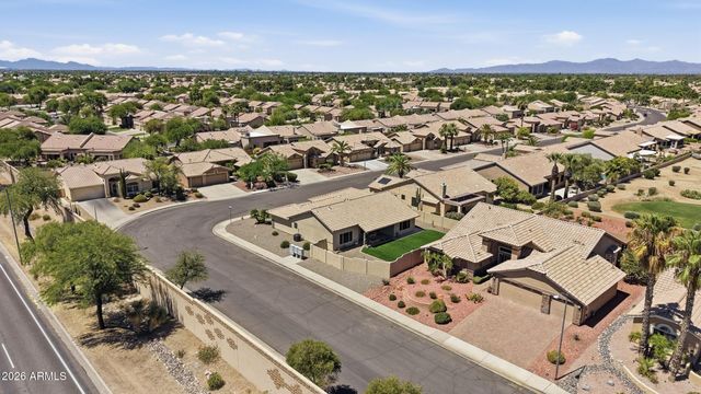 8306 W TONTO Lane, Peoria, AZ 85382