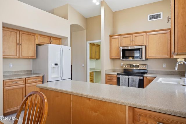 8306 W TONTO Lane, Peoria, AZ 85382