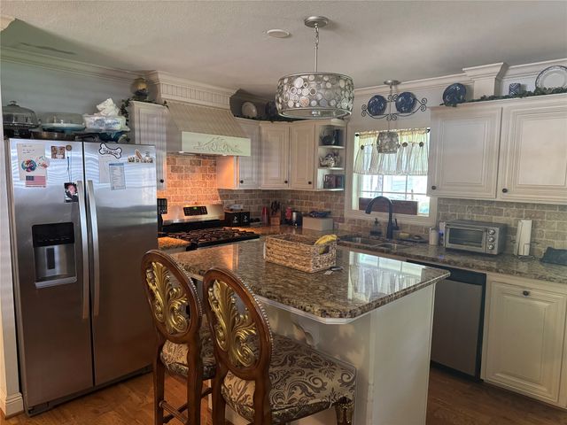3232 Impala Drive, Bossier City, LA 71112