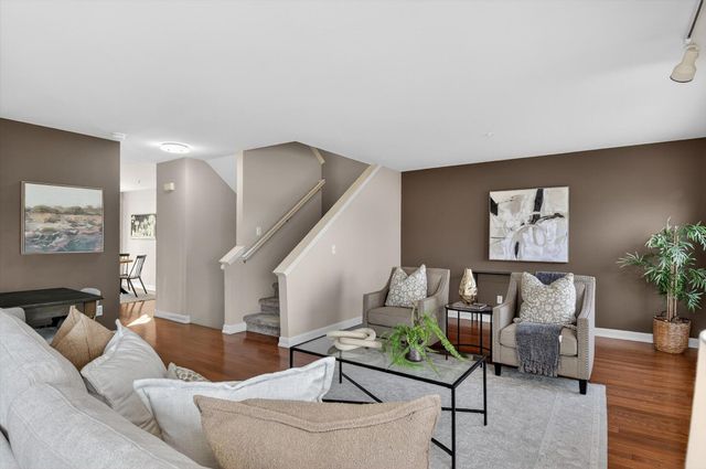 3031 Barclay Way, Ann Arbor, MI 48105