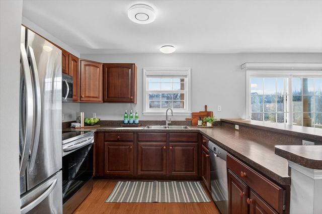 3031 Barclay Way, Ann Arbor, MI 48105