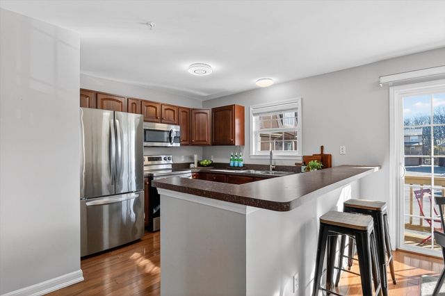 3031 Barclay Way, Ann Arbor, MI 48105