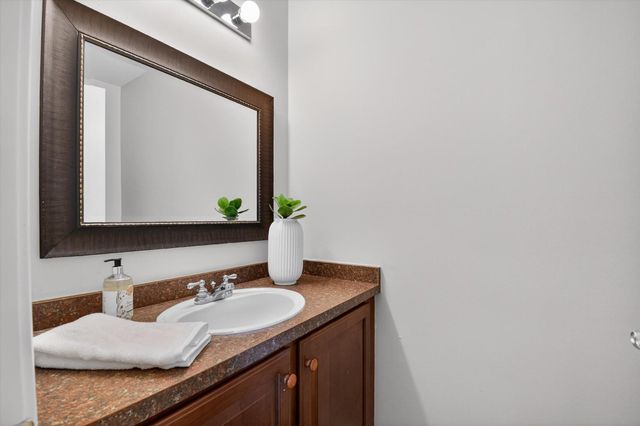 3031 Barclay Way, Ann Arbor, MI 48105