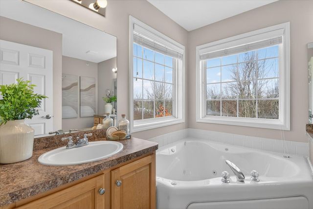 3031 Barclay Way, Ann Arbor, MI 48105