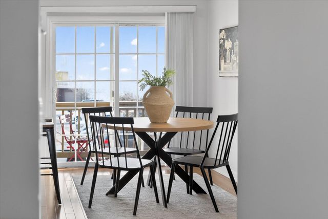 3031 Barclay Way, Ann Arbor, MI 48105