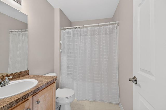 3031 Barclay Way, Ann Arbor, MI 48105