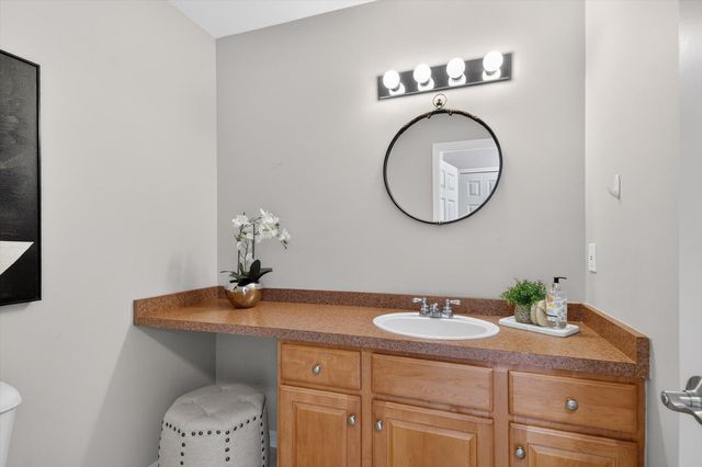 3031 Barclay Way, Ann Arbor, MI 48105