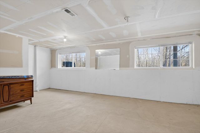 3031 Barclay Way, Ann Arbor, MI 48105