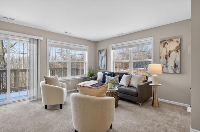 3031 Barclay Way, Ann Arbor, MI 48105