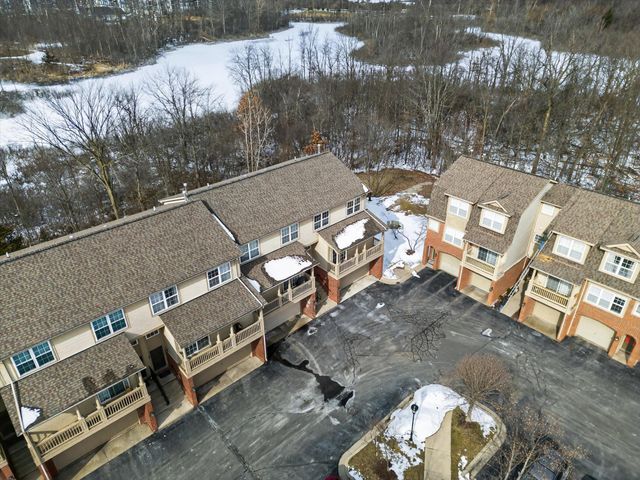 3031 Barclay Way, Ann Arbor, MI 48105