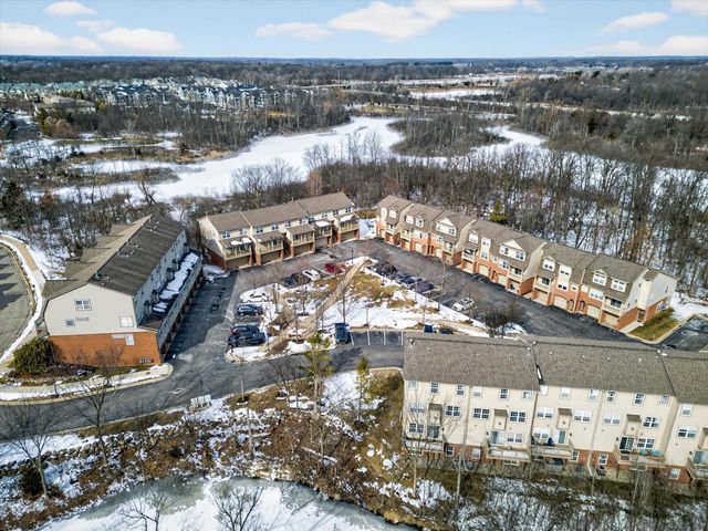 3031 Barclay Way, Ann Arbor, MI 48105