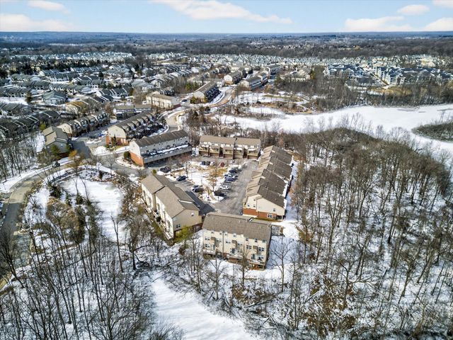 3031 Barclay Way, Ann Arbor, MI 48105