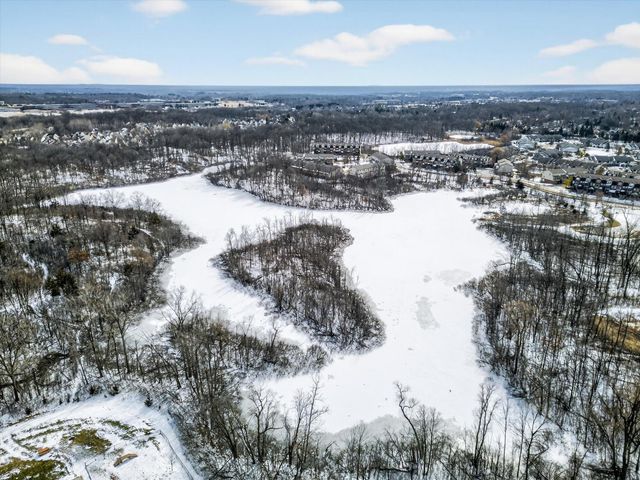 3031 Barclay Way, Ann Arbor, MI 48105