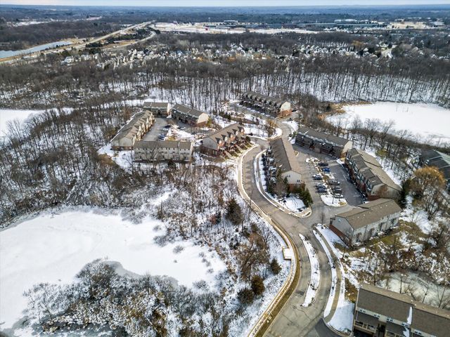 3031 Barclay Way, Ann Arbor, MI 48105