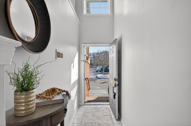 3031 Barclay Way, Ann Arbor, MI 48105