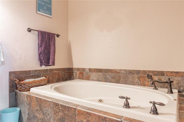 10800 Sorentino Drive, Arcadia, OK 73007