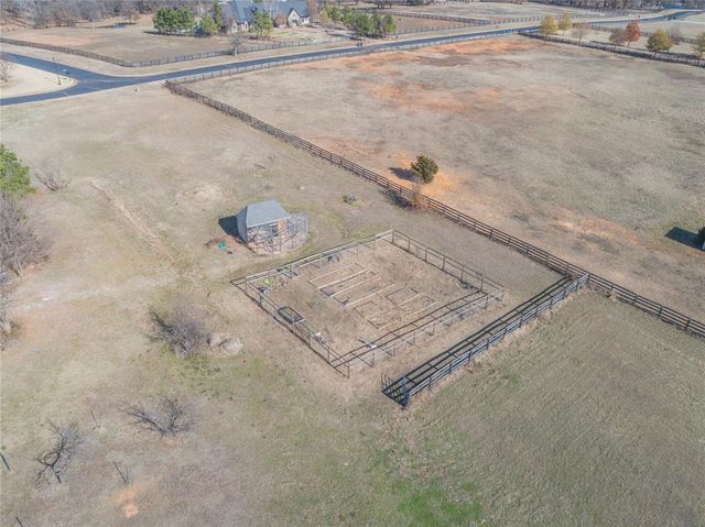 10800 Sorentino Drive, Arcadia, OK 73007