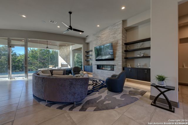 42 Via Aragon, San Antonio, TX 78257