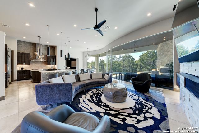 42 Via Aragon, San Antonio, TX 78257