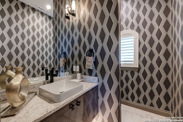 42 Via Aragon, San Antonio, TX 78257