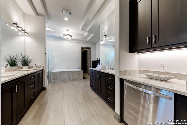 42 Via Aragon, San Antonio, TX 78257