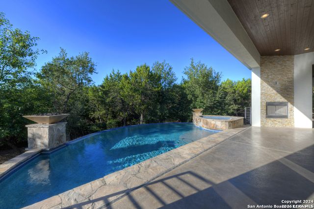 42 Via Aragon, San Antonio, TX 78257