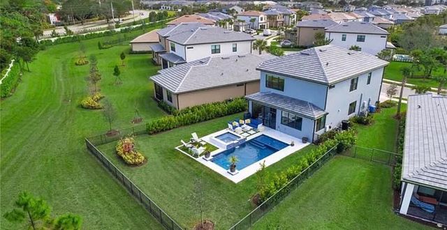 4688 E Pinehurst Trl Trail E, Oakland Park, FL 33309