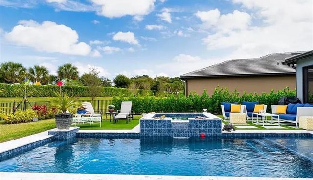 4688 E Pinehurst Trl Trail E, Oakland Park, FL 33309