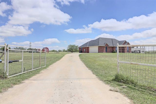 628 County Road 903, Cleburne, TX 76033