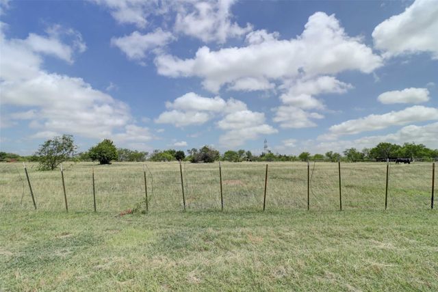 628 County Road 903, Cleburne, TX 76033