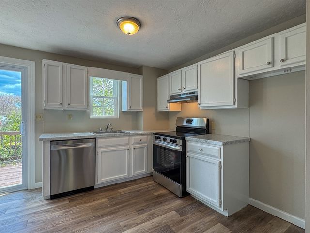 3 Lydon Ln A1, Halifax, MA 02338