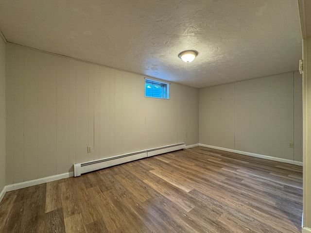 3 Lydon Ln A1, Halifax, MA 02338
