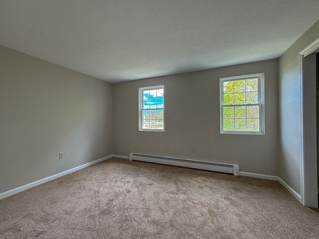 3 Lydon Ln A1, Halifax, MA 02338