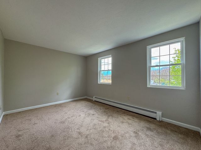 3 Lydon Ln A1, Halifax, MA 02338