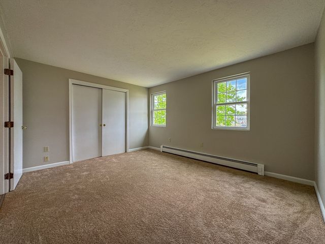 3 Lydon Ln A1, Halifax, MA 02338