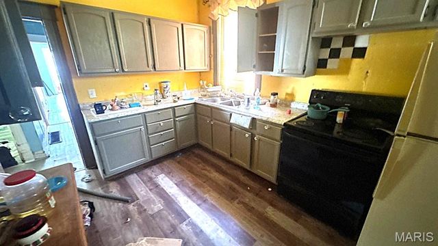 3502 Cora Avenue, St Louis, MO 63115