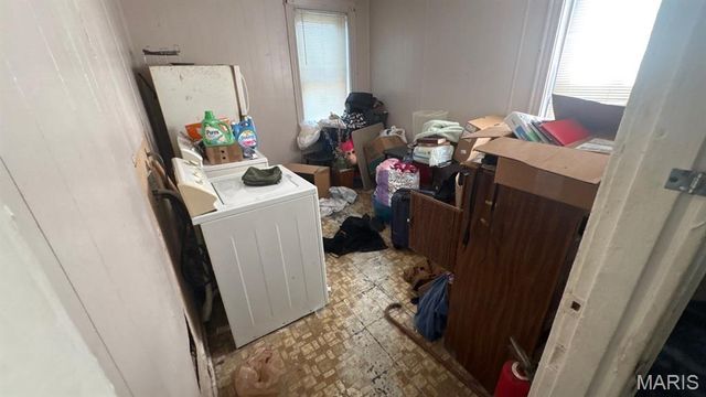 3502 Cora Avenue, St Louis, MO 63115