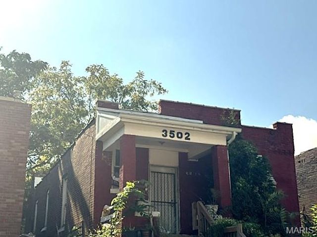 3502 Cora Avenue, St Louis, MO 63115