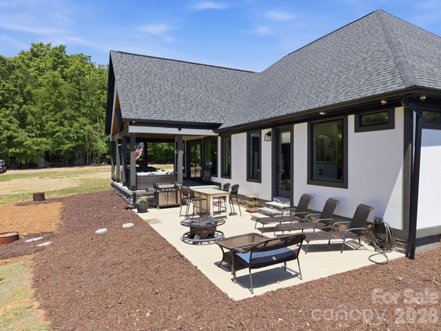 8815 Bringle Ferry Road, Salisbury, NC 28146