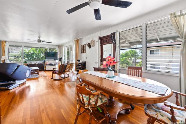 306 Moomuku Place, Honolulu, HI 96821