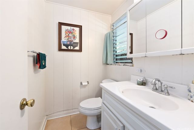 306 Moomuku Place, Honolulu, HI 96821