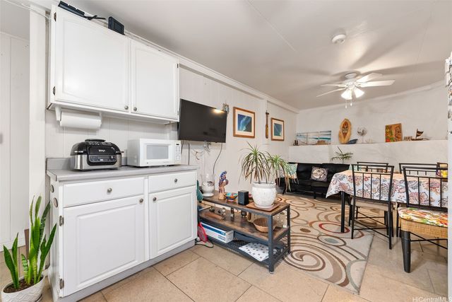 306 Moomuku Place, Honolulu, HI 96821