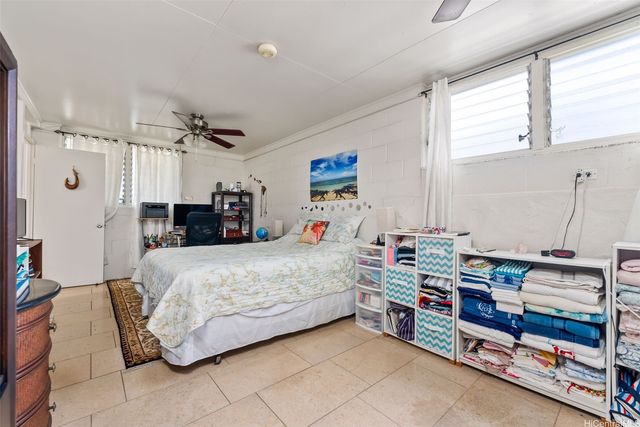 306 Moomuku Place, Honolulu, HI 96821
