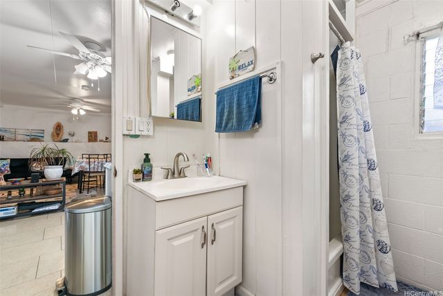 306 Moomuku Place, Honolulu, HI 96821