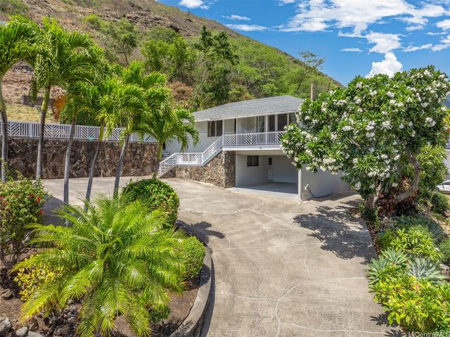 306 Moomuku Place, Honolulu, HI 96821