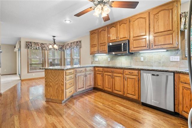 22808 E 28th Street Court, Blue Springs, MO 64015