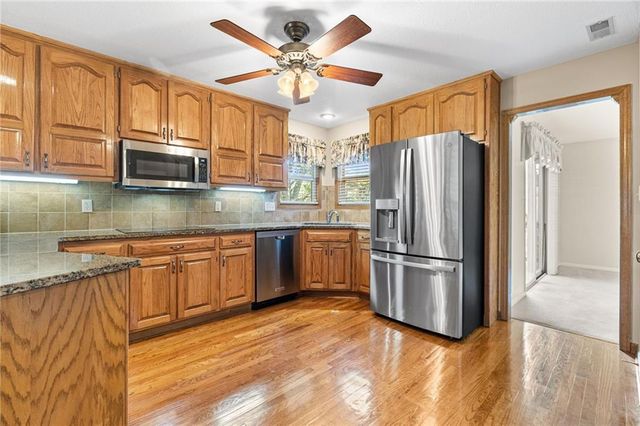 22808 E 28th Street Court, Blue Springs, MO 64015