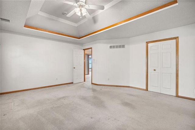 22808 E 28th Street Court, Blue Springs, MO 64015