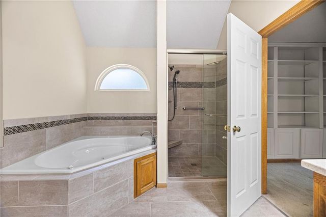 22808 E 28th Street Court, Blue Springs, MO 64015